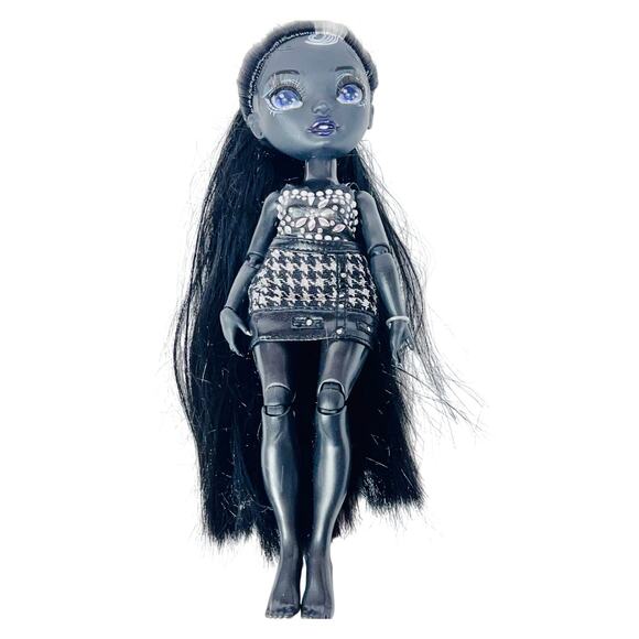 Rainbow High Shadow High Series 1 Shanelle Onyx Grayscale Fashion Doll Outfit - Picture 1 of 11